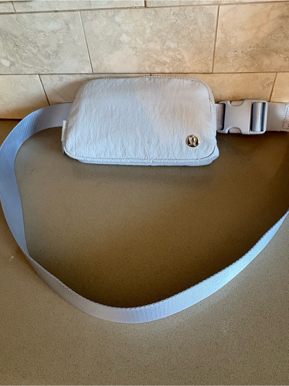 lululemon athletica Light Blue Everywhere Belt Bag